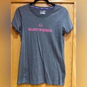 Under Armour Women’s size medium fitted, gray wounded warrior project tshirt.
